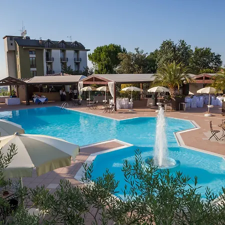 Hotell La Cantinella 3*