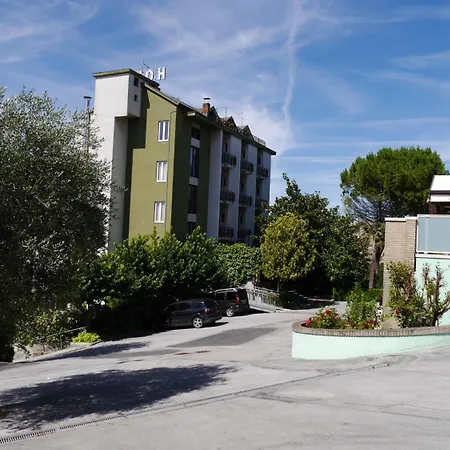 Hotell La Cantinella