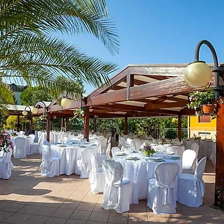 Hotel La Cantinella 3*