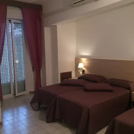 La Cantinella Hotell 3*