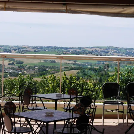 La Cantinella 3* Ostra