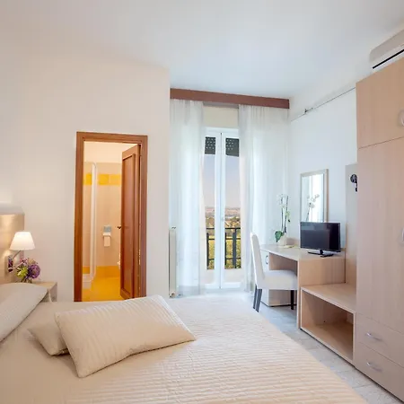 La Cantinella Szálloda 3*