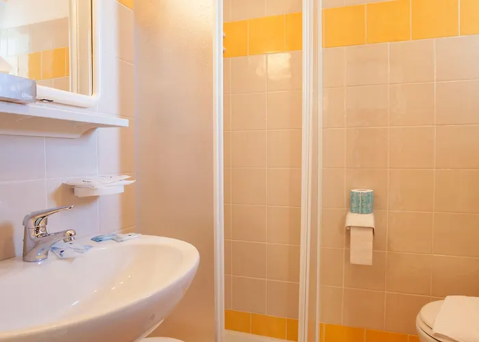 Hotel La Cantinella 3*